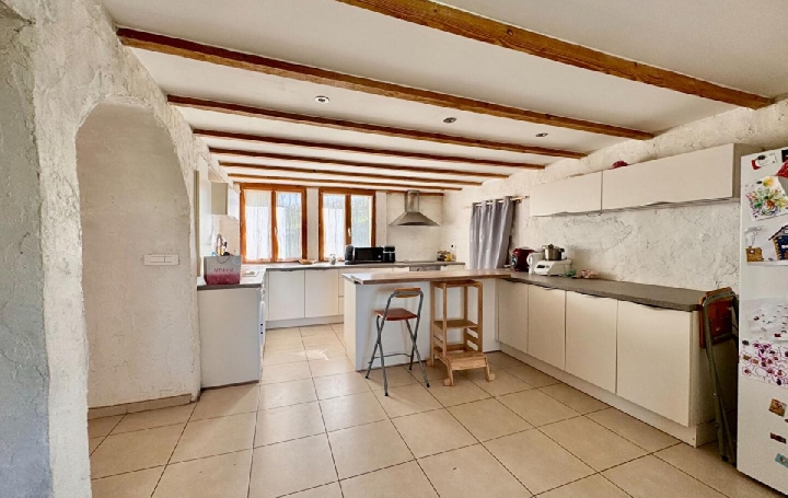 Maison AIGUEPERSE (69790)  143 m2 185 000 € 