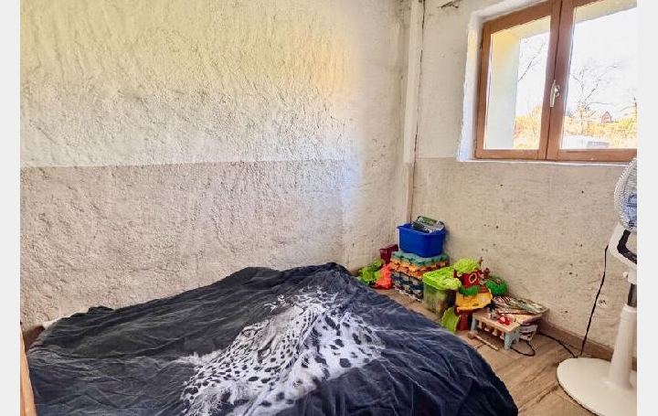 Maison AIGUEPERSE (69790)  143 m2 185 000 € 