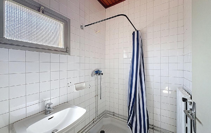 Maison BRAY (71250)  170 m2 195 000 € 