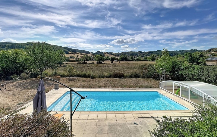 Maison MATOUR (71520)  174 m2 370 000 € 