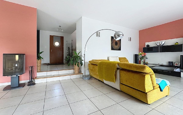 Maison MATOUR (71520)  174 m2 370 000 € 
