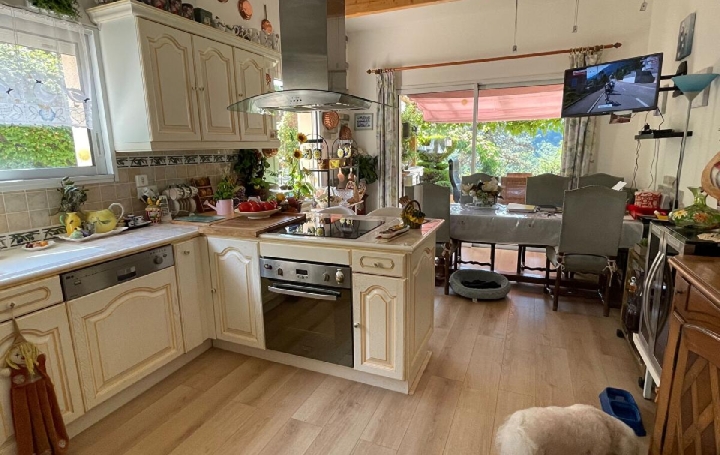 Maison BURGY (71260)  163 m2 330 000 € 