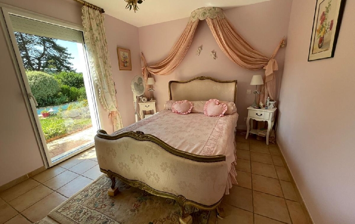 Maison BURGY (71260)  163 m2 330 000 € 