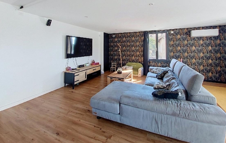 Maison LANTIGNIE (69430)  220 m2 335 000 € 