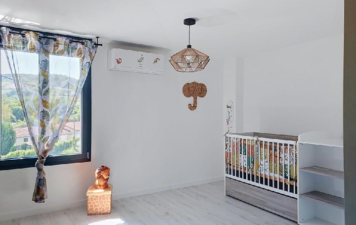 Maison LANTIGNIE (69430)  220 m2 335 000 € 