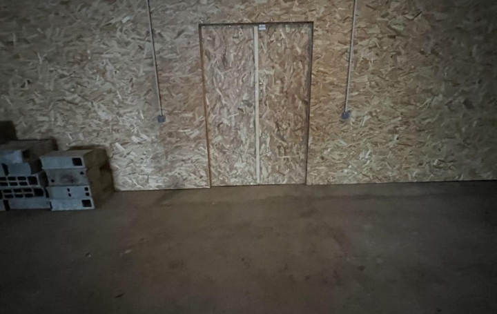 Garage VERTOU (44120)  221 m2 1 200 € 