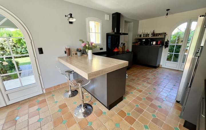 Domaine VERTOU (44120)  216 m2 1 100 000 € 