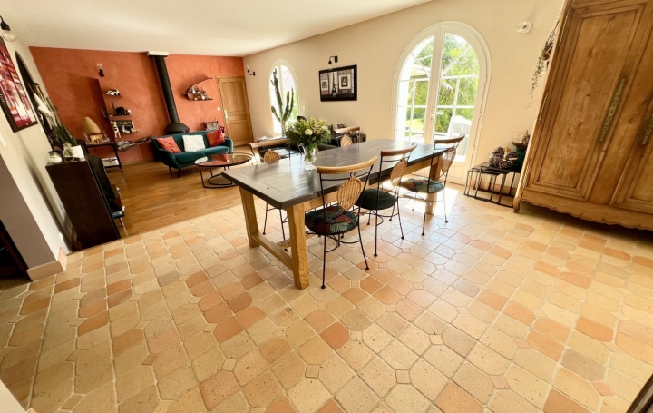 Domaine VERTOU (44120)  216 m2 1 100 000 € 