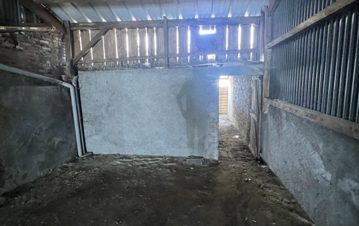 Garage VALLET (44330)   92 000 € 