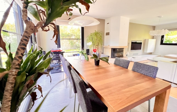 Maison VERTOU (44120)  155 m2 598 000 € 