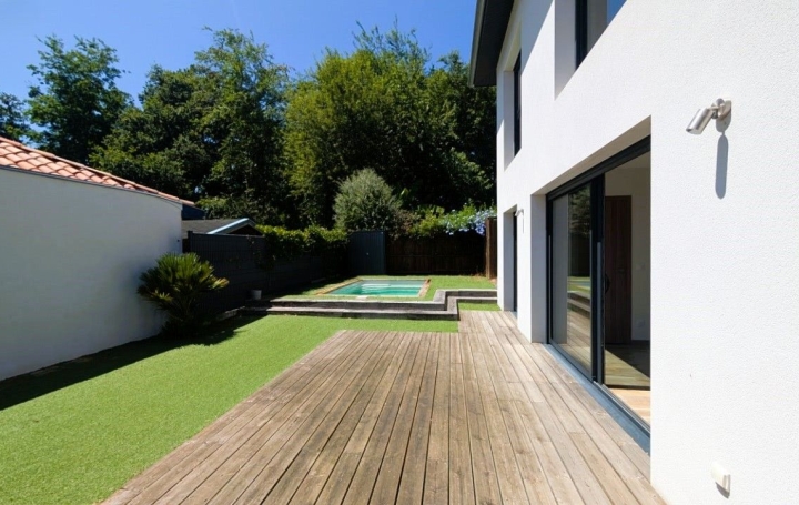 Villa ANGLET (64600)  100 m2 765 000 € 