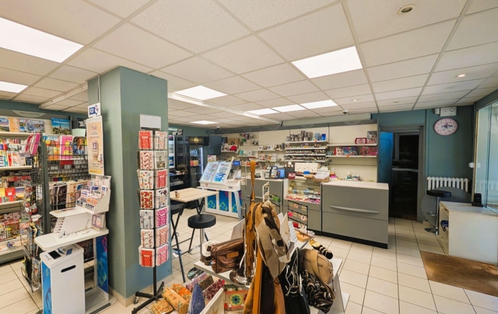 Activité commerciale EUGENIE-LES-BAINS (40320)  110 m2 164 400 € 