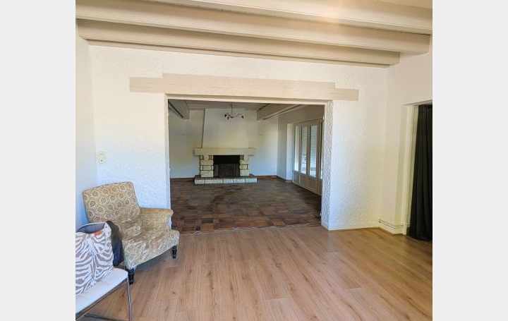 Activité commerciale EUGENIE-LES-BAINS (40320)  110 m2 164 400 € 