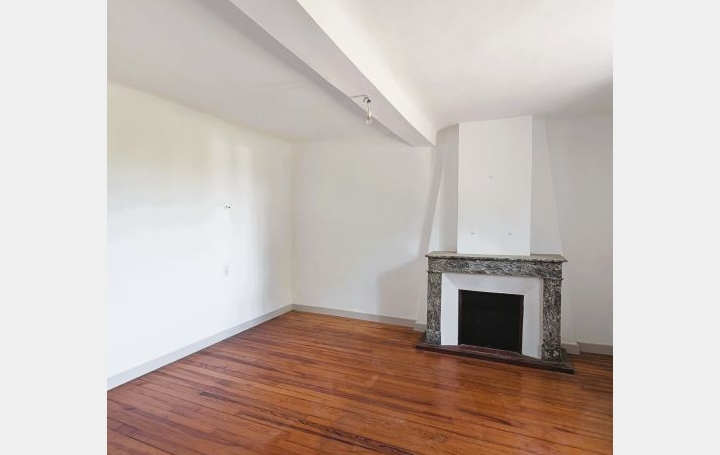 Activité commerciale EUGENIE-LES-BAINS (40320)  110 m2 164 400 € 