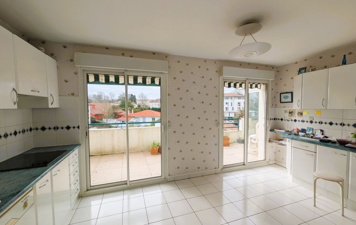 3 Pièces ANGLET (64600)  98 m2 496 000 € 