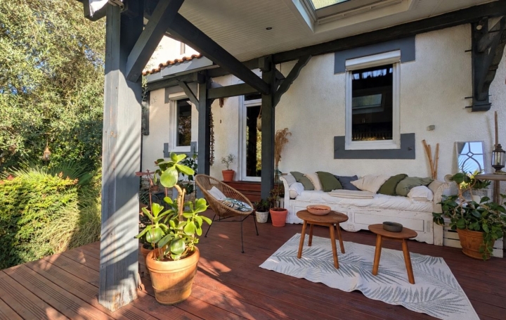 Maison DAX (40100)  100 m2 378 000 € 