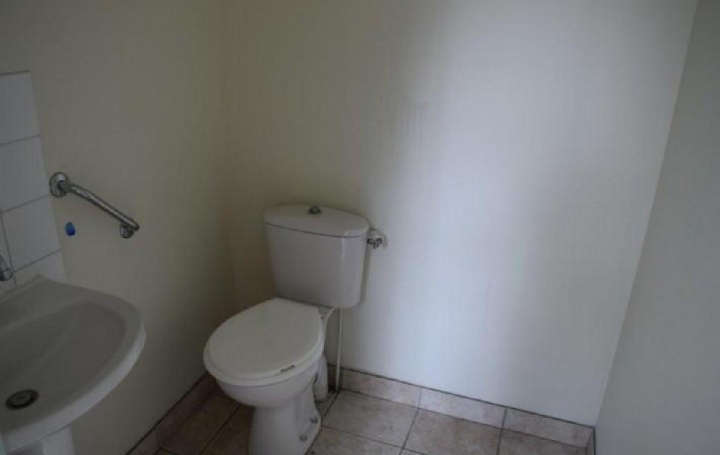 Maison RUFFEC (16700)  88 m2 42 000 € 