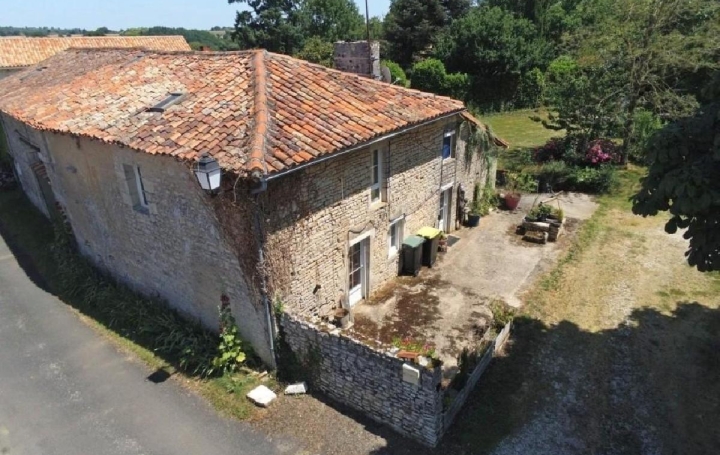 Maison NANTEUIL-EN-VALLEE (16700)  180 m2 149 950 € 