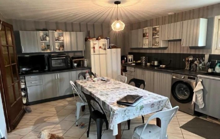 Maison NANTEUIL-EN-VALLEE (16700)  180 m2 149 950 € 