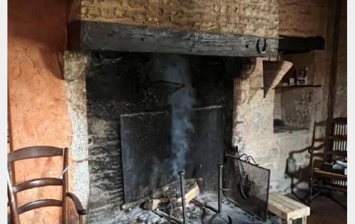 Maison NANTEUIL-EN-VALLEE (16700)  180 m2 149 950 € 