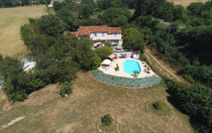 Maison / Villa VERTEUIL-SUR-CHARENTE (16510) 370 m<sup>2</sup> 447 350 € 