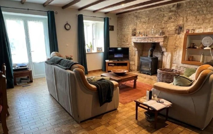 Maison RUFFEC (16700)  155 m2 132 975 € 