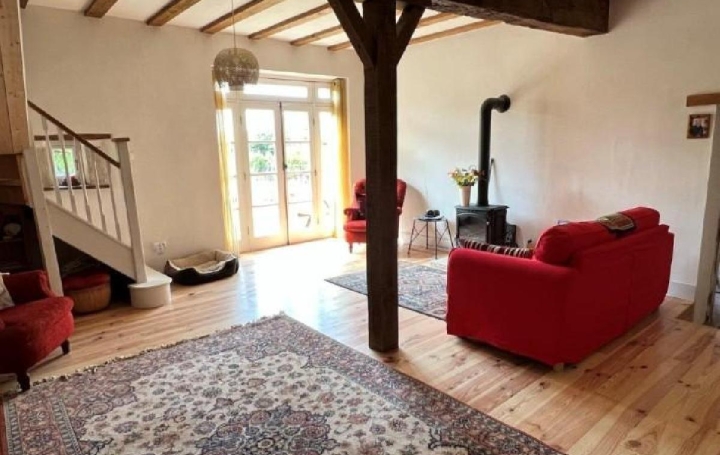 Maison CHAMPAGNE-MOUTON (16350)  120 m2 116 100 € 