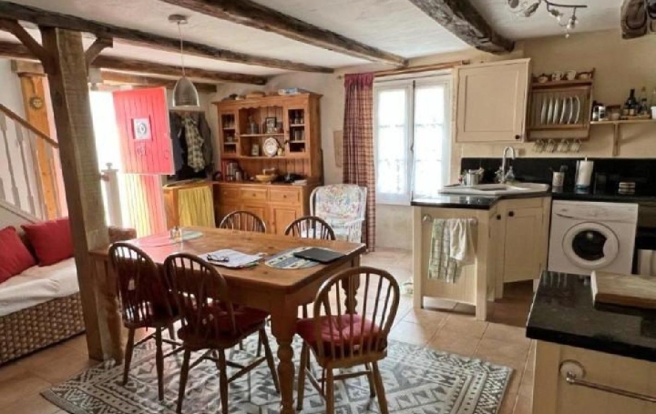 Maison CHAMPAGNE-MOUTON (16350)  120 m2 116 100 € 