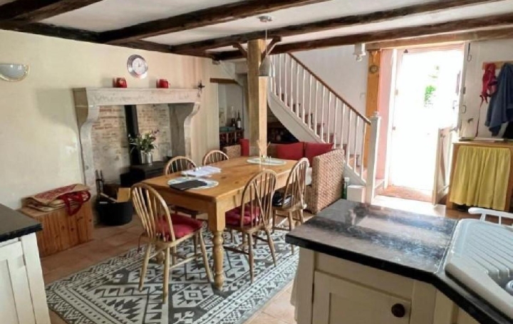 Maison CHAMPAGNE-MOUTON (16350)  120 m2 116 100 € 