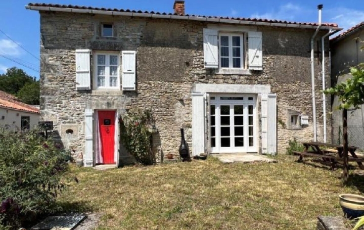 Maison CHAMPAGNE-MOUTON (16350)  120 m2 116 100 € 