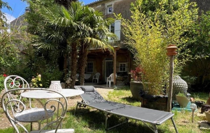 Maison VILLEFAGNAN (16240)  214 m2 255 300 € 