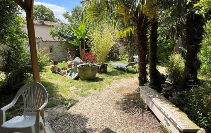Maison VILLEFAGNAN (16240)  214 m2 244 680 € 