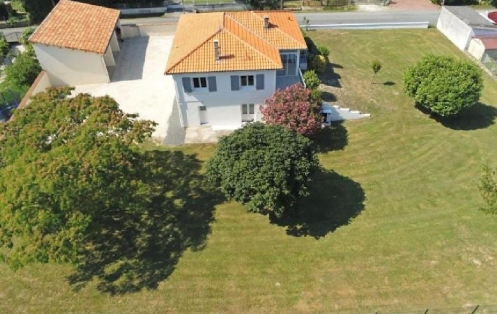 Maison AIGRE (16140)  122 m2 244 680 € 