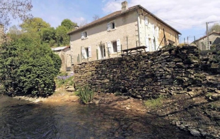 Réseau Immo-diffusion : Maison  VERTEUIL-SUR-CHARENTE  126 m2 257 500 € 