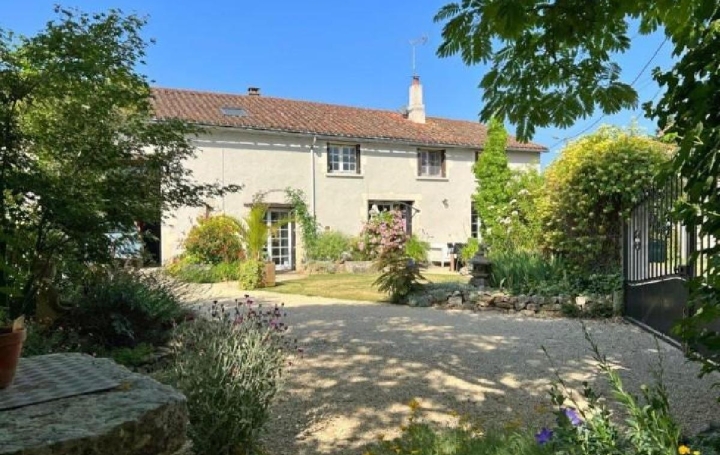 Maison CIVRAY (86400)  140 m2 138 700 € 