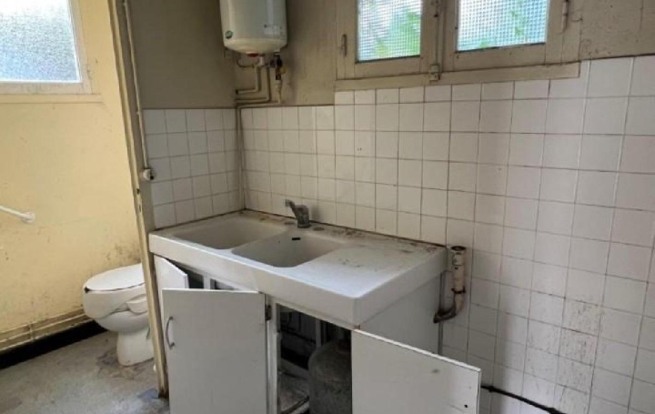 Maison MANSLE (16230)  157 m2 50 000 € 