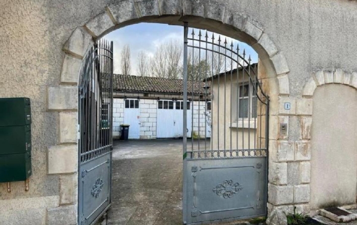 Maison CIVRAY (86400)  90 m2 91 400 € 