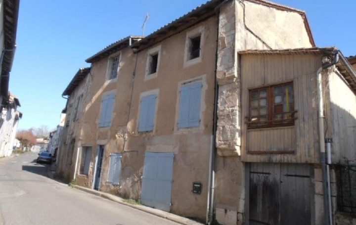 Réseau Immo-diffusion : Maison  VERTEUIL-SUR-CHARENTE  143 m2 86 000 € 