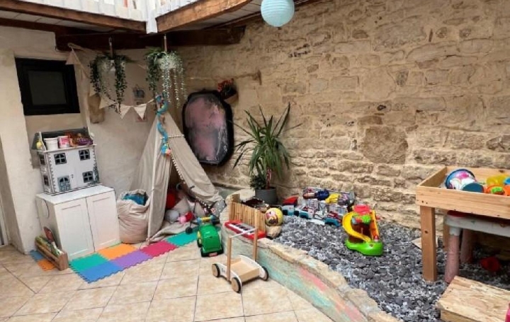 Maison CHARROUX (86250)  99 m2 75 000 € 