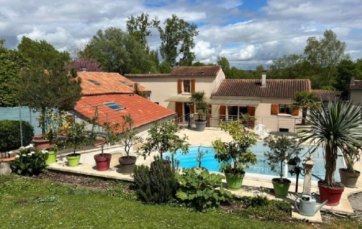 Réseau Immo-diffusion : Maison  AIGRE  163 m2 215 500 € 