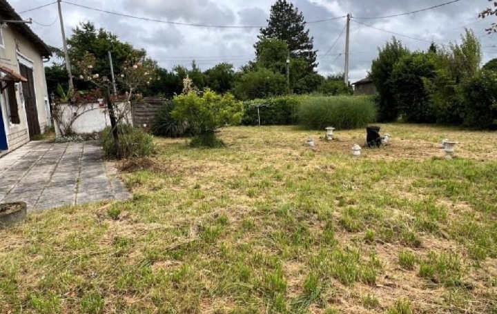 Maison CHAMPAGNE-MOUTON (16350)  145 m2 91 395 € 