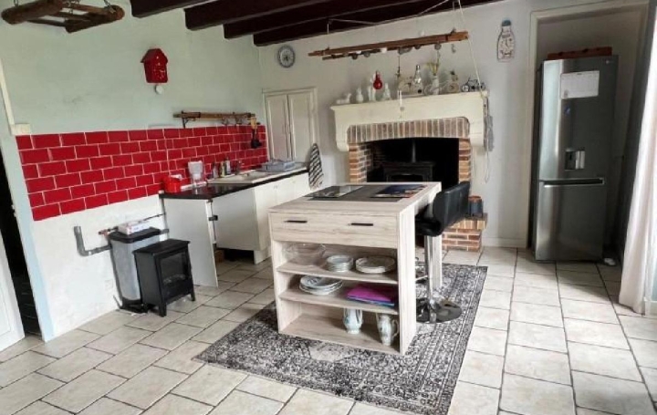 Maison CHAMPAGNE-MOUTON (16350)  145 m2 91 395 € 