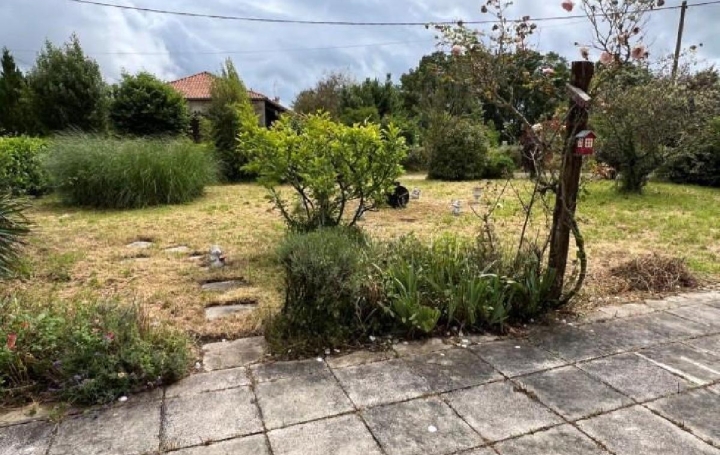 Maison CHAMPAGNE-MOUTON (16350)  145 m2 96 750 € 