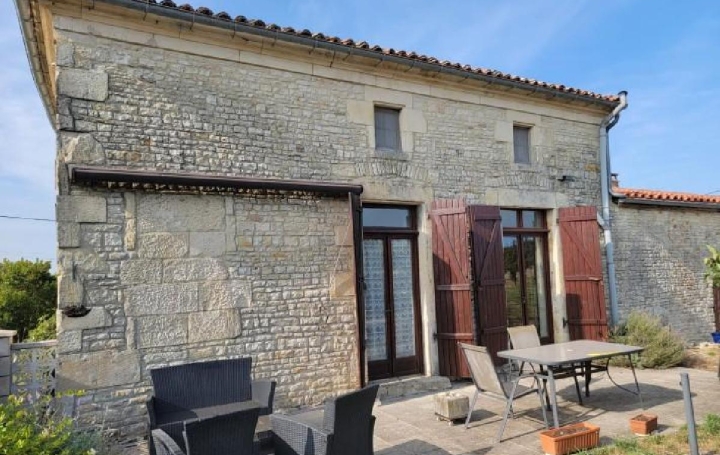 Maison VILLEFAGNAN (16240)  141 m2 148 700 € 