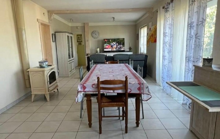 Maison RUFFEC (16700)  147 m2 180 800 € 