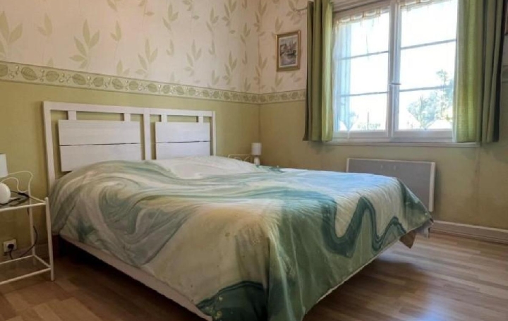 Maison RUFFEC (16700)  147 m2 180 800 € 