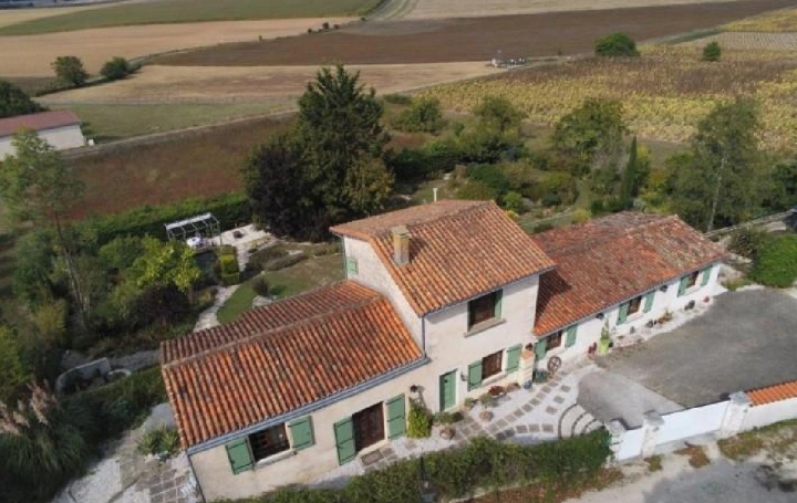 Réseau Immo-diffusion : Maison  AIGRE  149 m2 212 500 € 