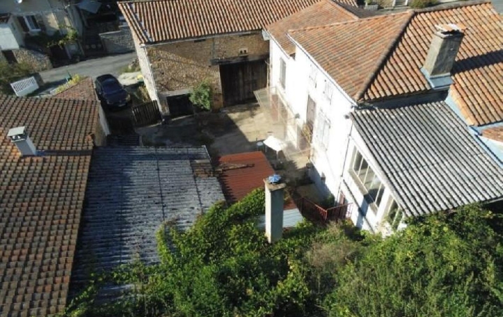 Maison VERTEUIL-SUR-CHARENTE (16510)  120 m2 80 645 € 