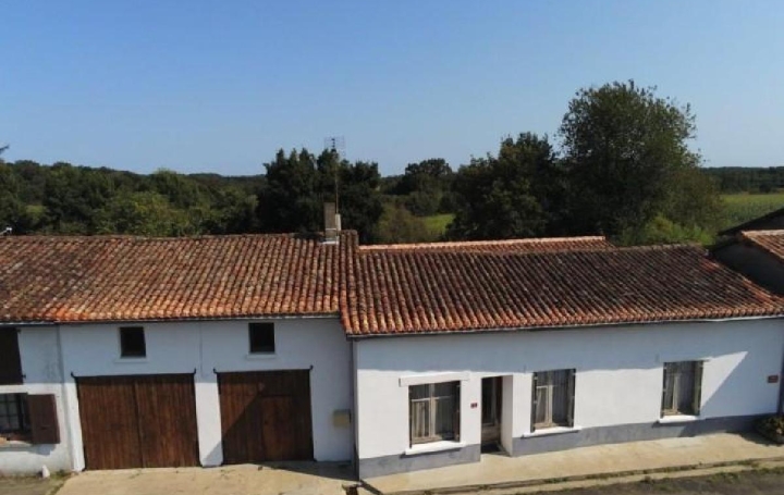 Réseau Immo-diffusion : Maison  SAINT-CLAUD  105 m2 57 000 € 