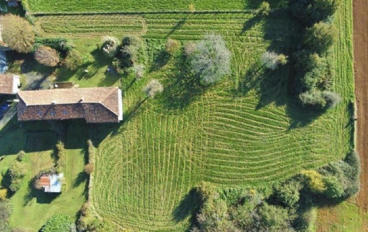 Réseau Immo-diffusion : Maison  NANTEUIL-EN-VALLEE  175 m2 127 500 € 